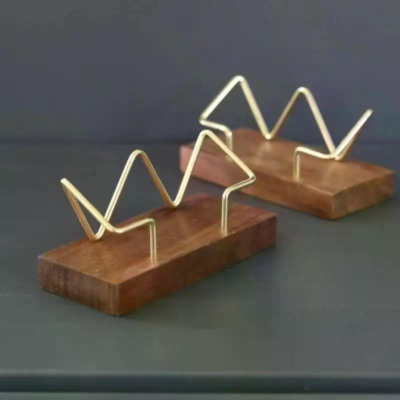 나무 명함 홀더 정리함 사무실 책상 디스플레이 스탠드  - Tech Accessories For Office Desk 리뷰 및 가격
